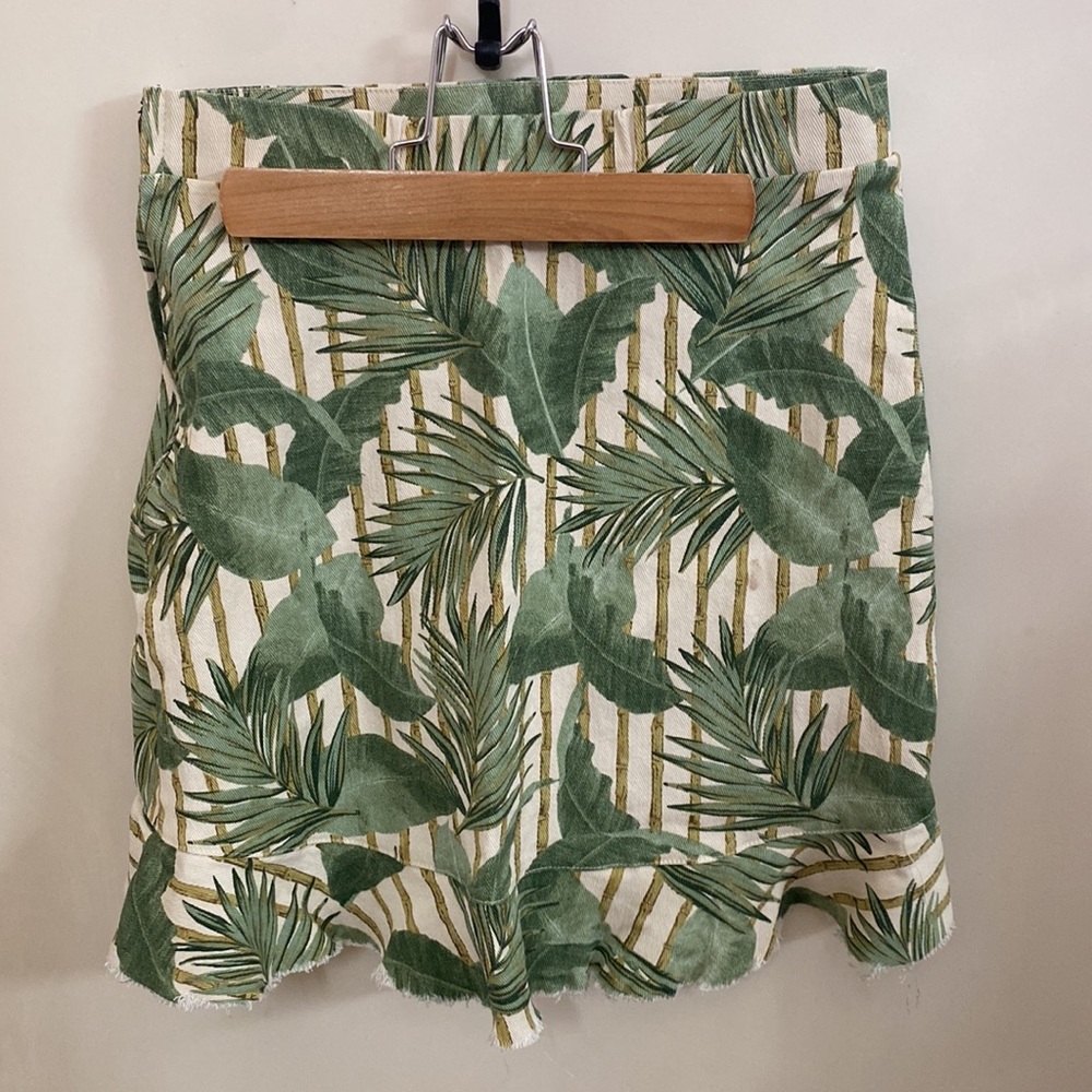 Skirt - Picture 2 of 10